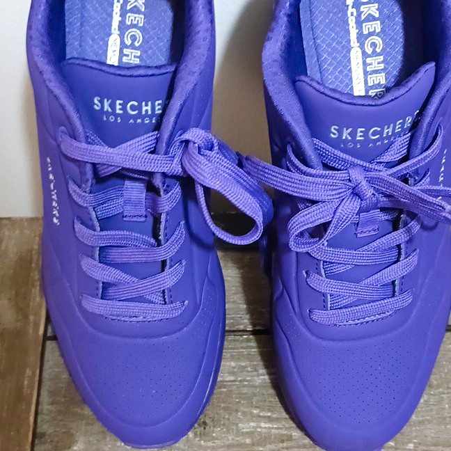 SKECHERS Women’s Purple Low Top Lace-Up Athletic Sneaker Solid Logo