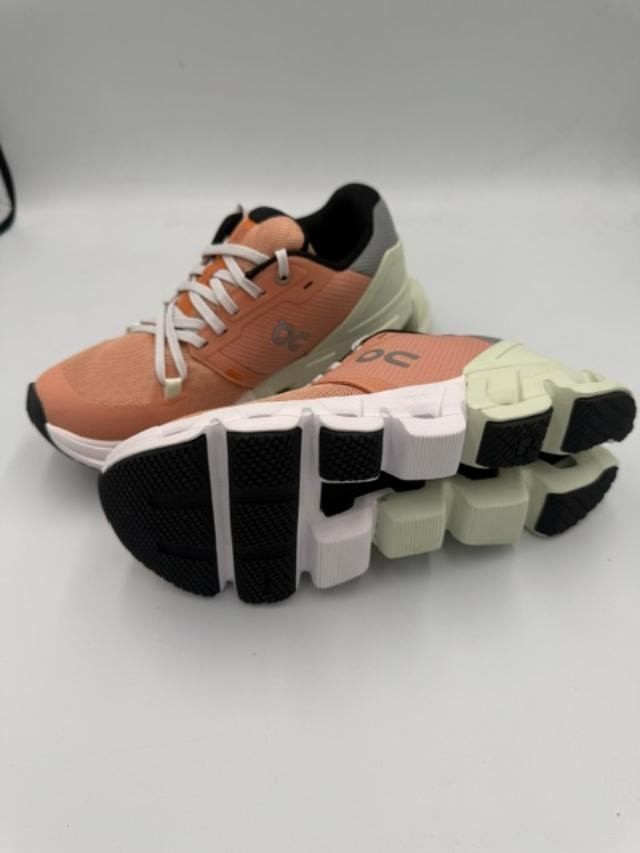 On Cloud – Cloudflyer 4 – Peach/Aloe -Women’s Size 5 New