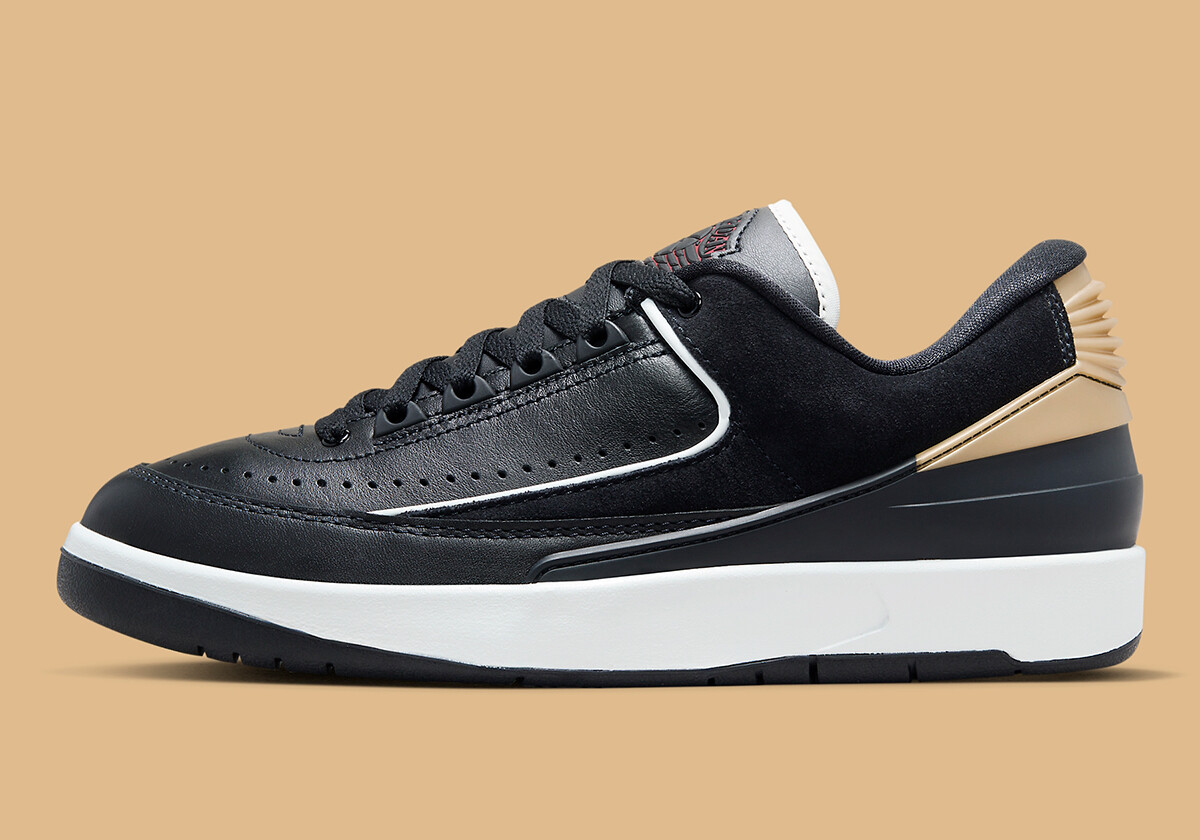 Women’s Nike Air Jordan 2 Retro Low Black Metallic Gold Nby DX4401-0017 sz 9