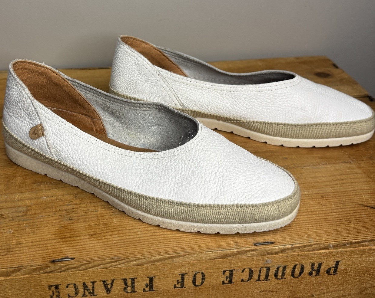 Verbenas Spain White Textured Leather Slip-On Espadrille Flats