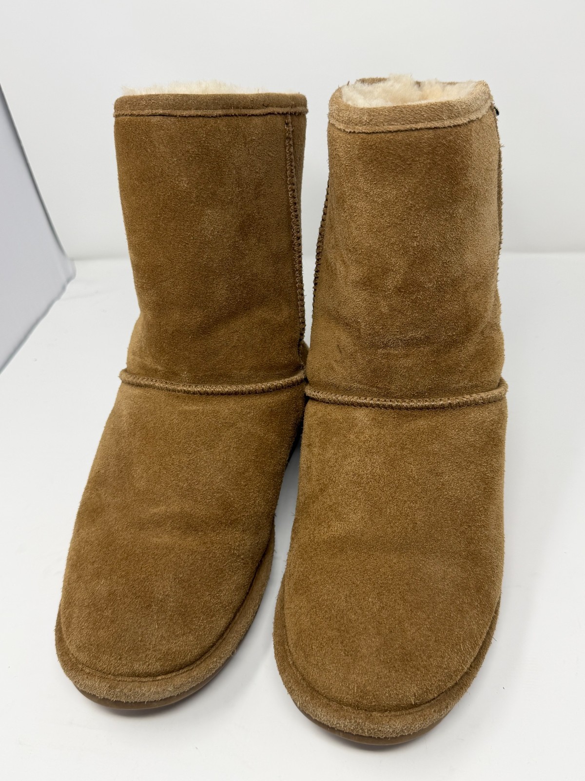 Bearpaw Emma Short Womens Size 10 Chestnut Suede Sheepskin Winter Boots 608W