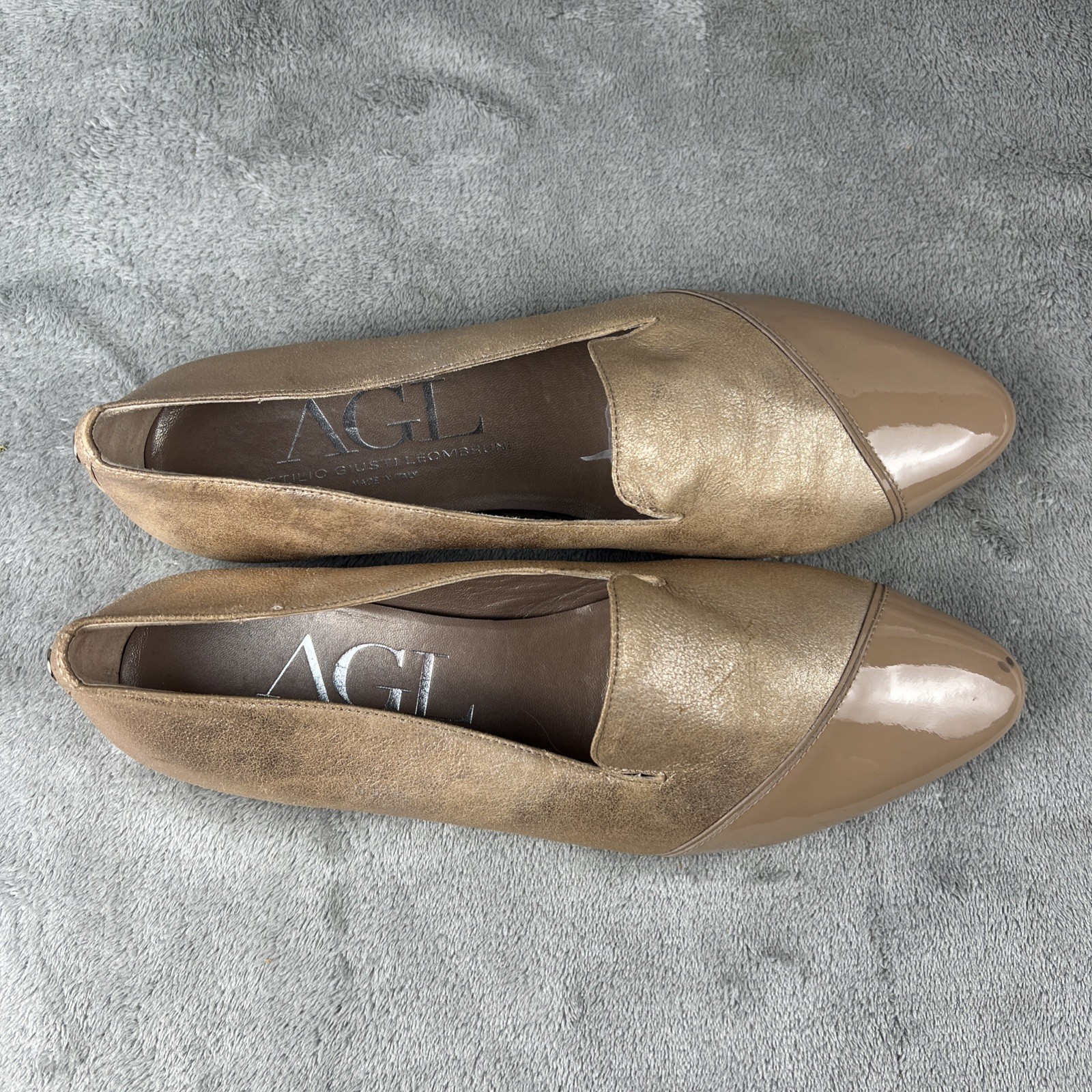 AGL Loafers Patent Leather Shoes Women’s Size 39.5 Metallic Cap Toe Asymmetrical