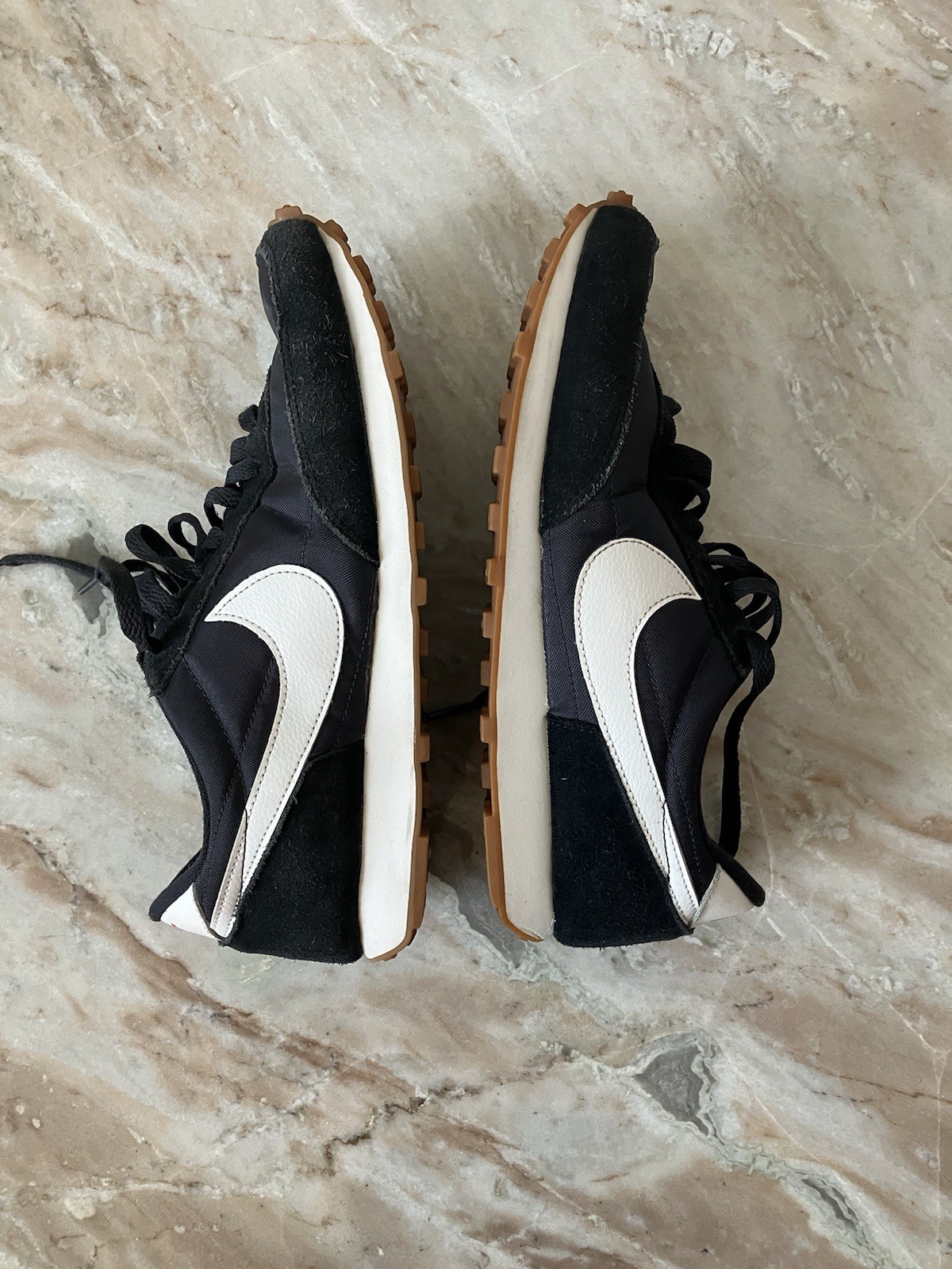 Nike Women’s Daybreak CK2351-001 Black/White Gum Size 9.5 Retro Sneakers