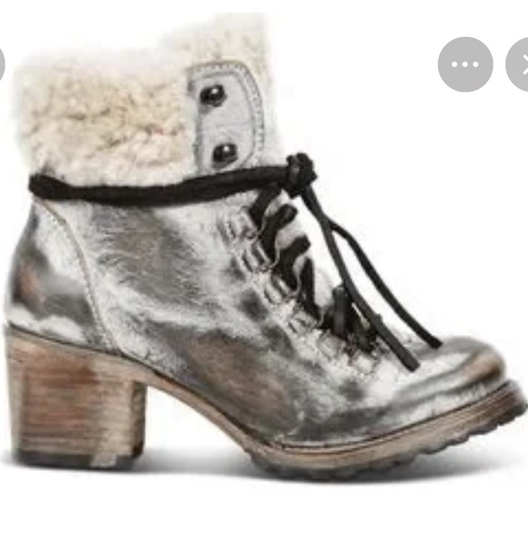 FREEBIRD by STEVEN Women’s Sz US 7 NORWAY Ice Blue Shearling Leather Booties NEW