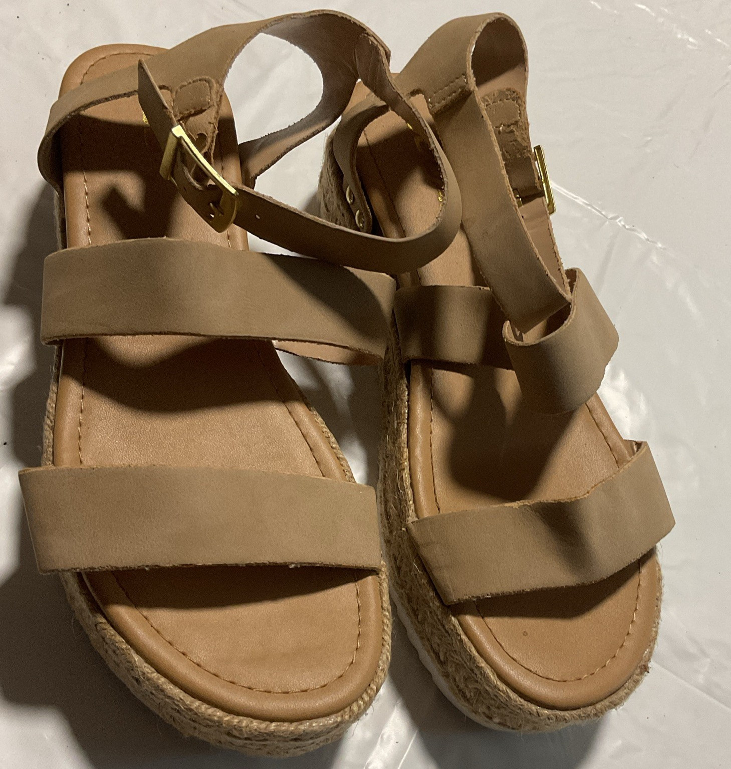 Soda Beige/White Strappy Espadrille Wedge Sandals Faux Suede Buckle US 10