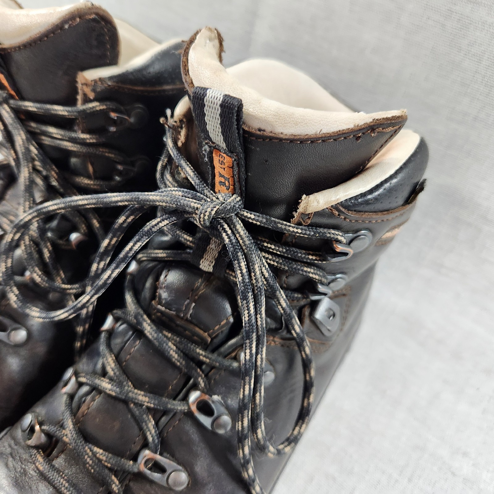 REI Spirit III GTX Brown Leather Lace Up Womens Size 7 Hiking Ankle Boots Shoes