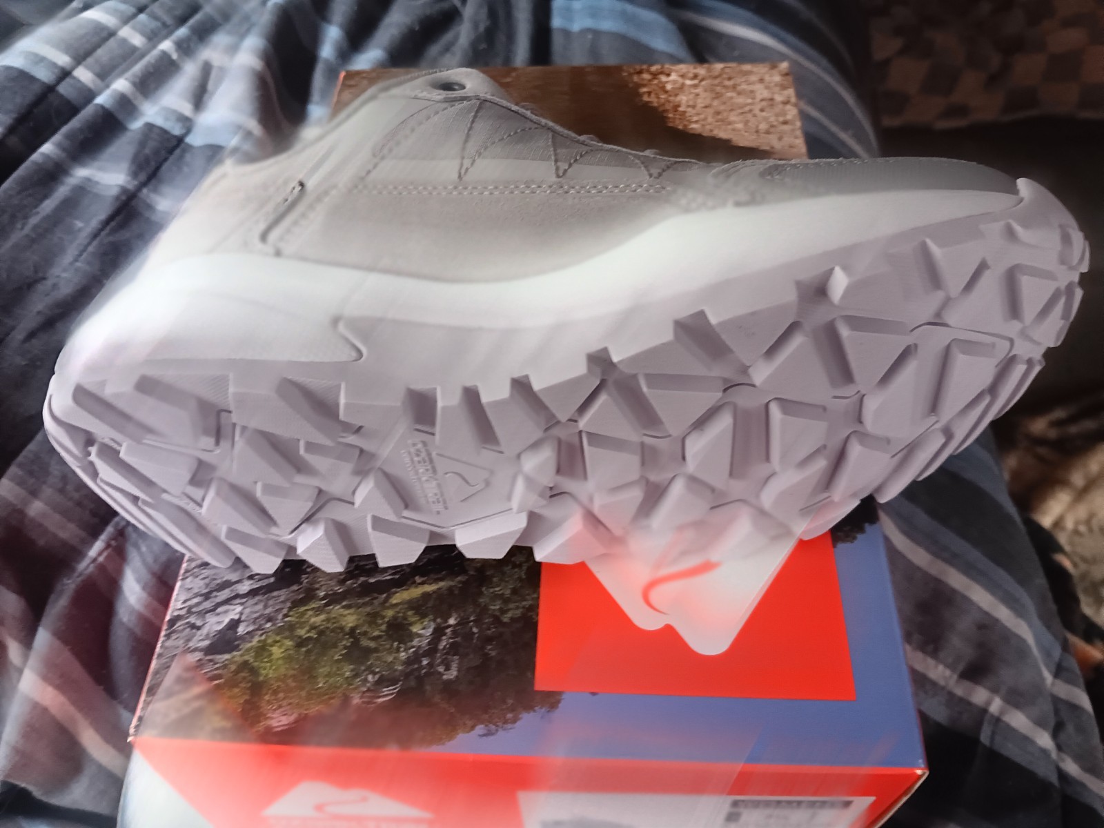 NEW Ozark Trail Womens Shoes Sz 7.5 Lace Up Low Hiker Sneakers Shoe Waterproof