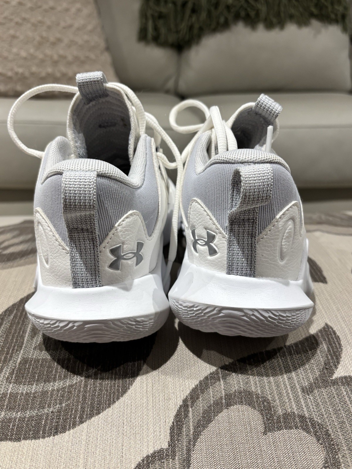Under Armour Breakthru 4 Flow Women’s Basketball Shoes