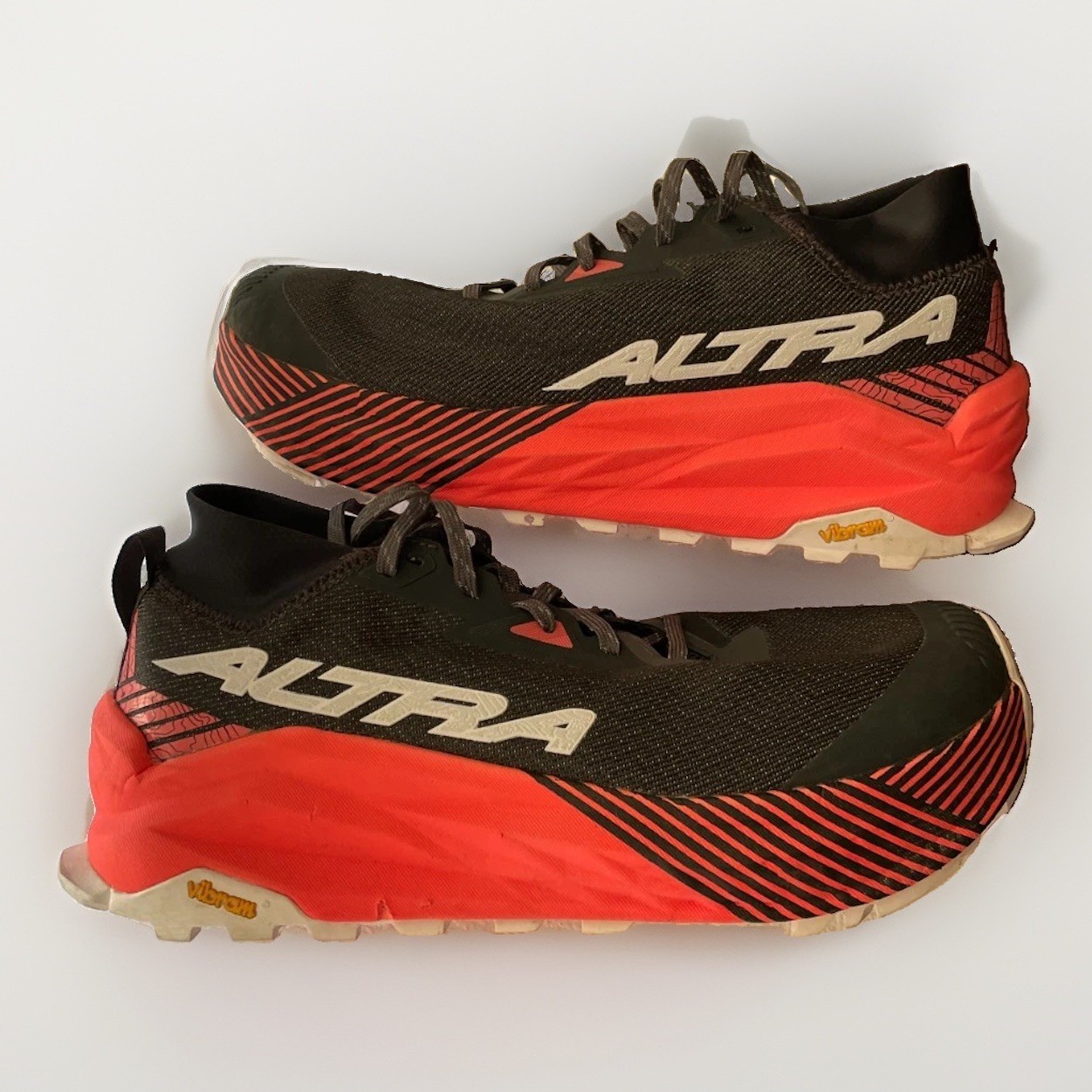 ONLY USED 1x women’s size 10 Altra Olympus 275 Trail Running Shoes ‘Coral’