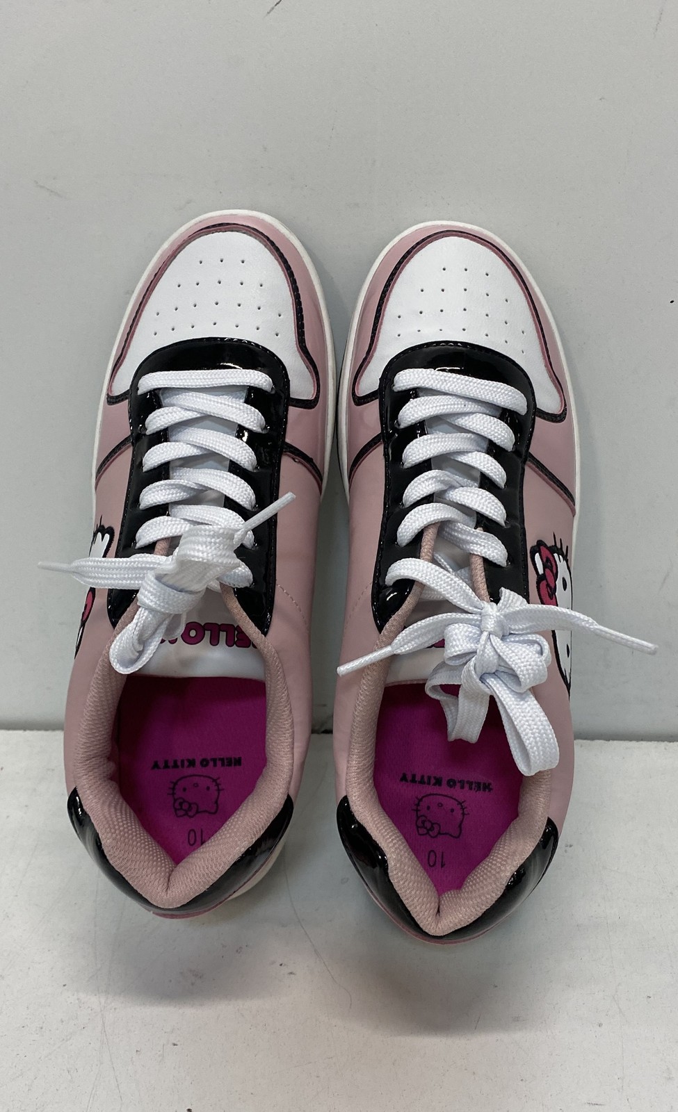 Hello Kitty Pink Patent Leather Low Top Sneakers Women’s Size 10
