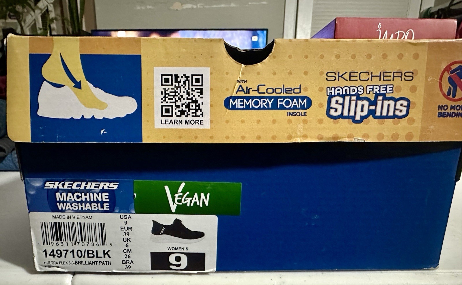 New With Box- Skechers Hand Free Slip-ins Air Cooled Memory Foam Insole-Size 9