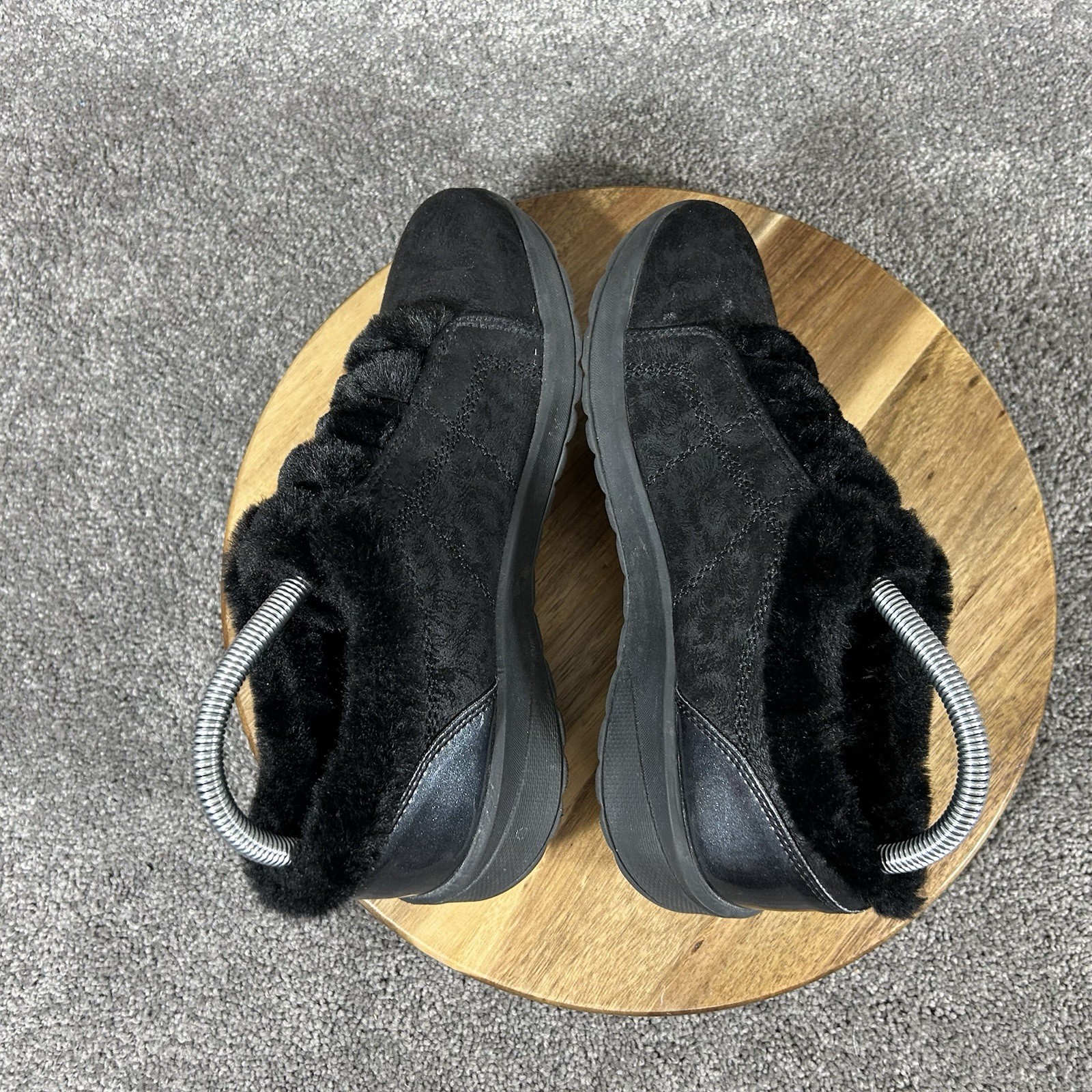 Bzees Golden Women’s Size 7.5 Black Faux Fur Trim Slip On Comfort Shoes Used