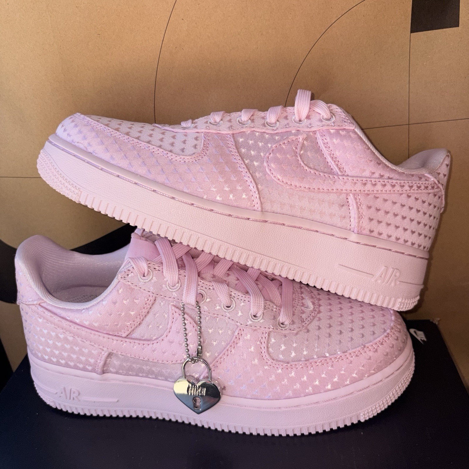 NEW Nike Air Force 1 Low Valentine’s Day Pink Foam NBY IQ9965-601 Women Size 7