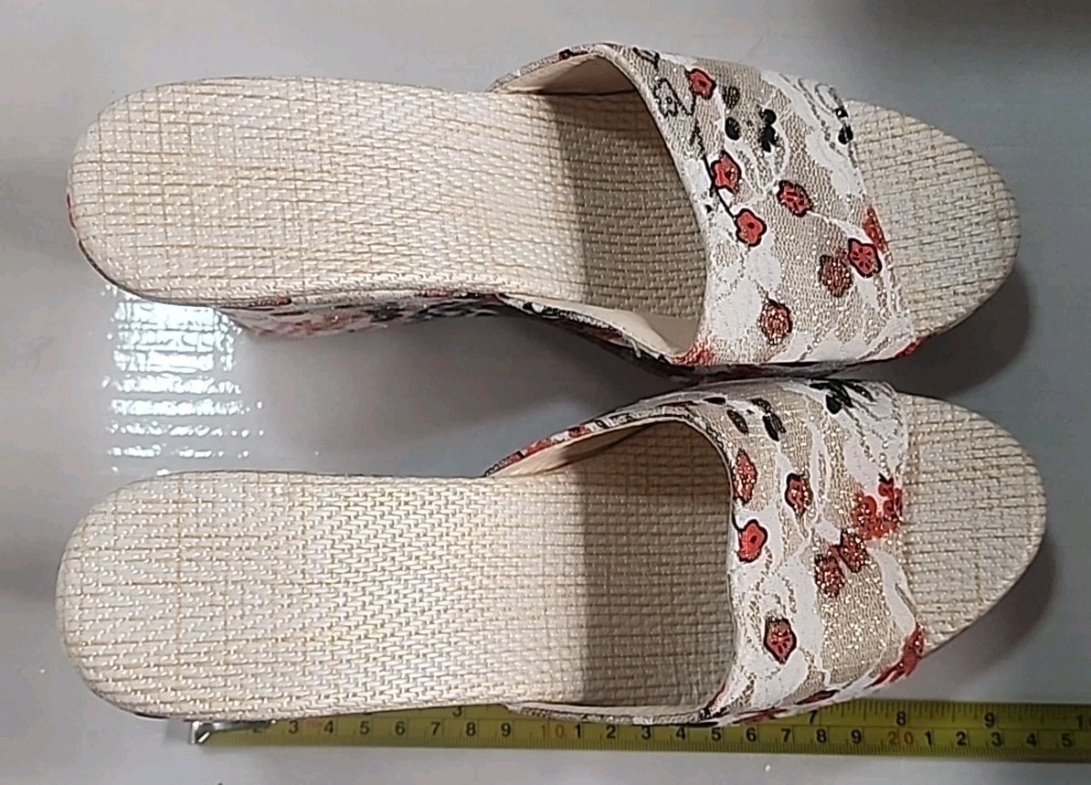 Orange Beige & Gold Open Toe Wedge Floral Shiny Cloth Sandals Size 10 (T184)