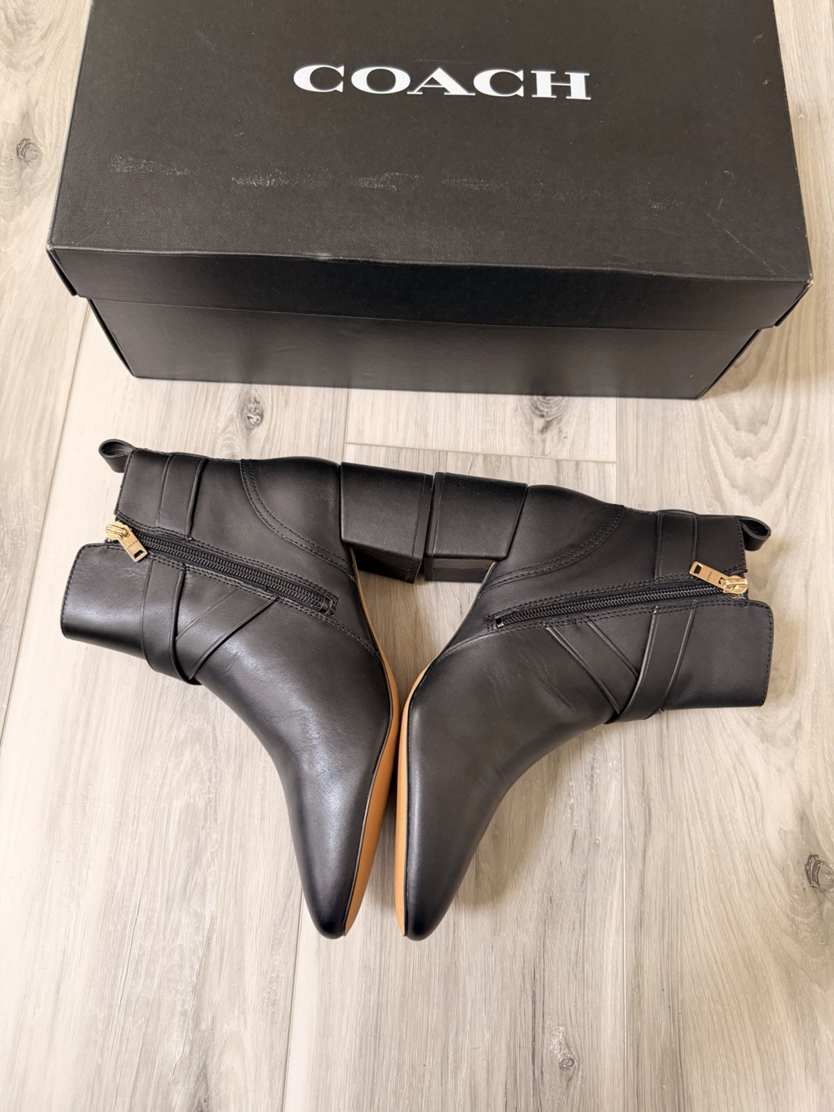 Coach Nadia Black Leather Ankle Bootie Zip Pointed Toe Women’s US 7.5B G5304