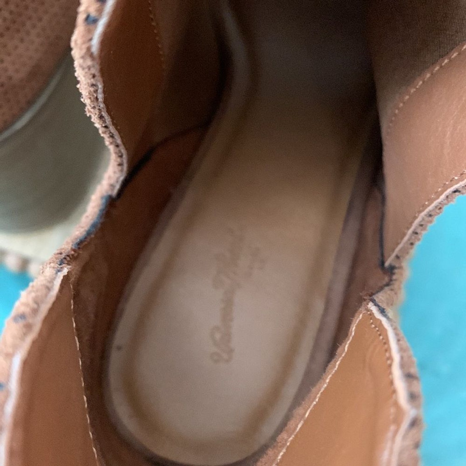 Universal thread open toed booties size 9.5