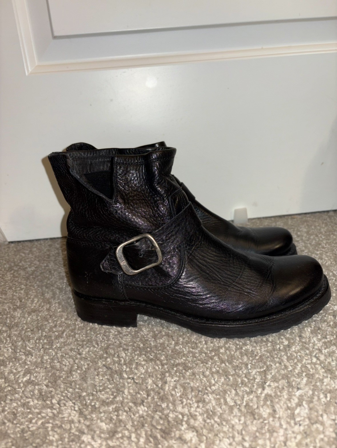 Frye Buckle Women’s Black Leather Zipper Boots Size 7 1/2B Look Great!