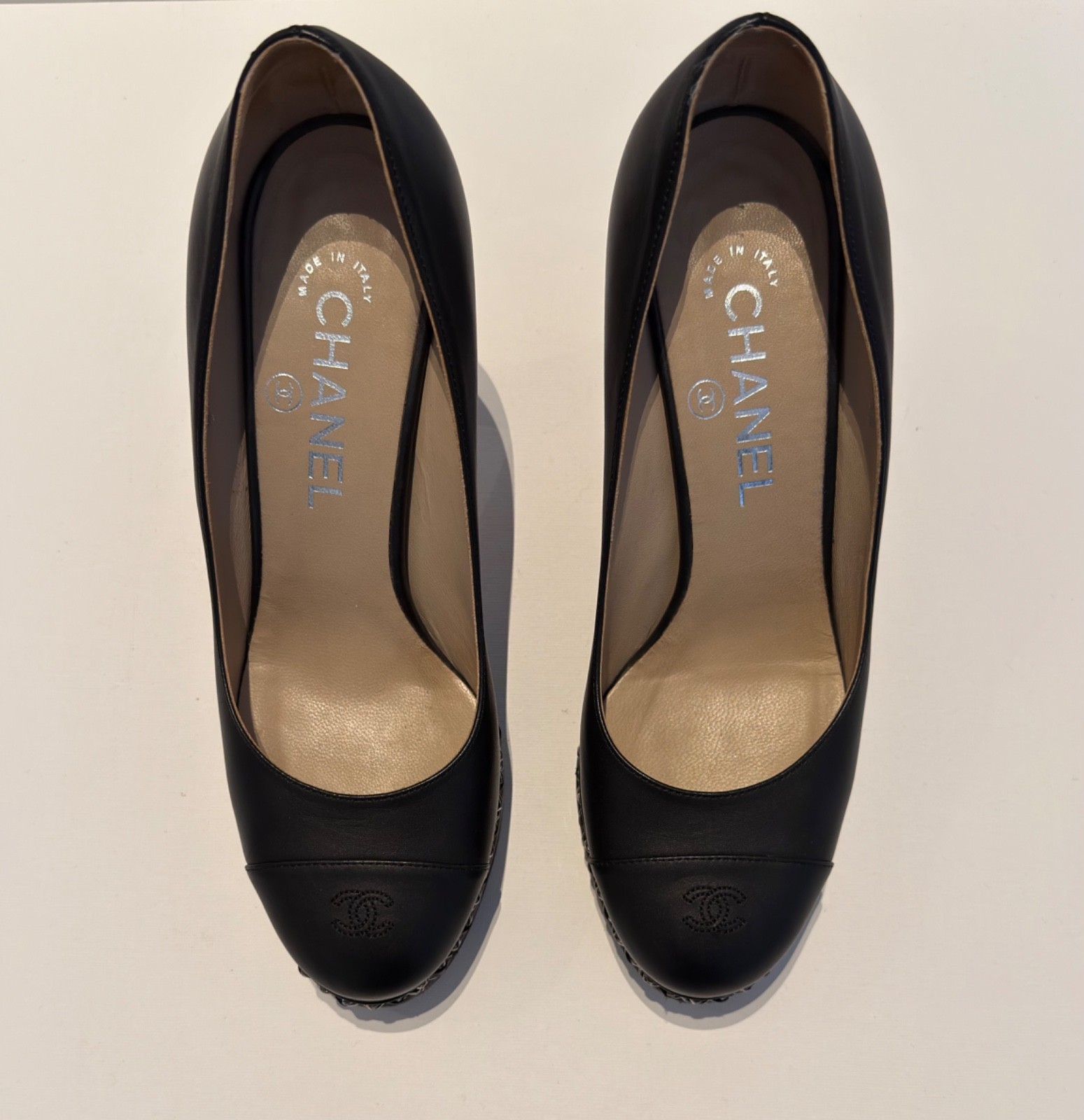 CHANEL Black Cap Toe Leather Pump Heels CC Logo Slip-On Women 7.5