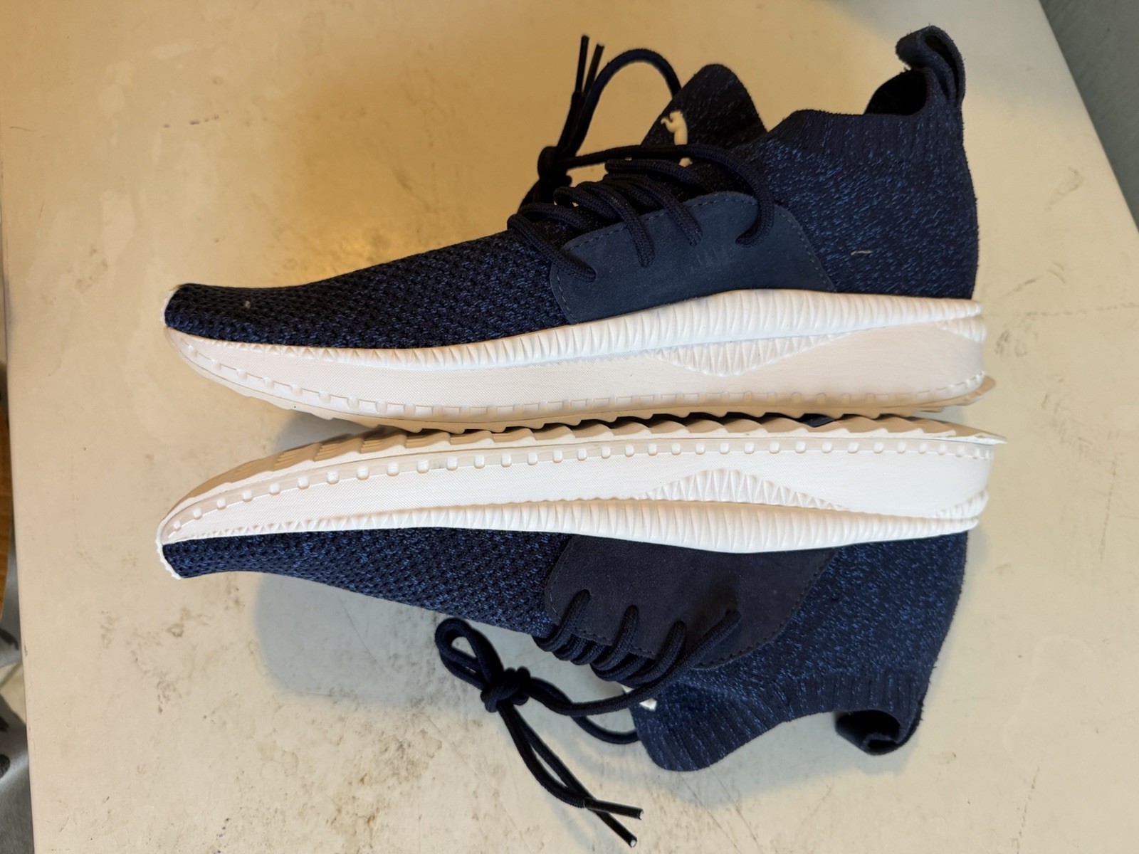 PUMA EVOKNIT Men’s Lace-Up Low Top Athletic Sneakers Blue/White running shoes