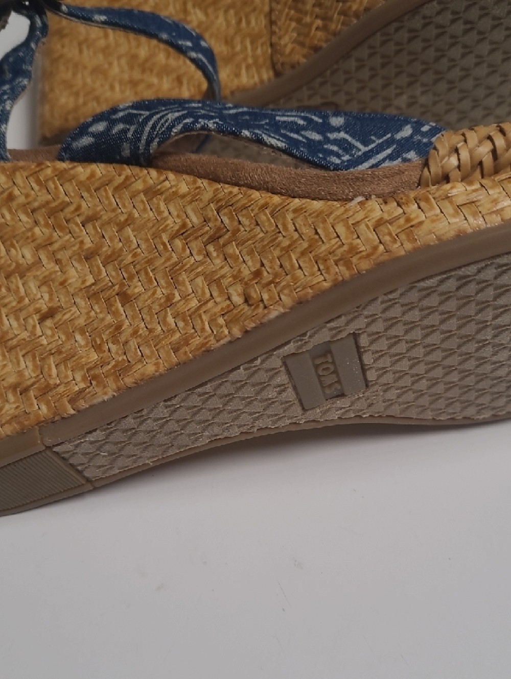 TOMS Navy Batik Denim & Beige Wedge Sandals with Braided Tan Strap – Size 6.5