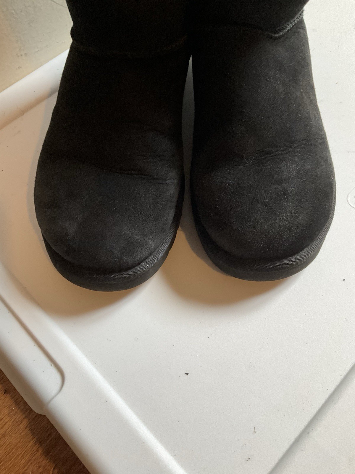 UGG Australia Bailey Button 5803 Black Sheepskin Shearling Boots Womens 8
