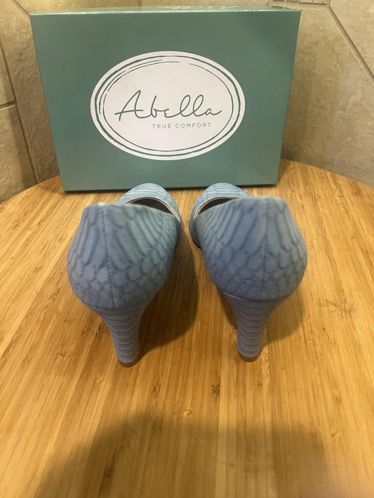 Abella True Comfort Women Blue 2.9” Heels US Size 8.5 Career Business Formal Y2K