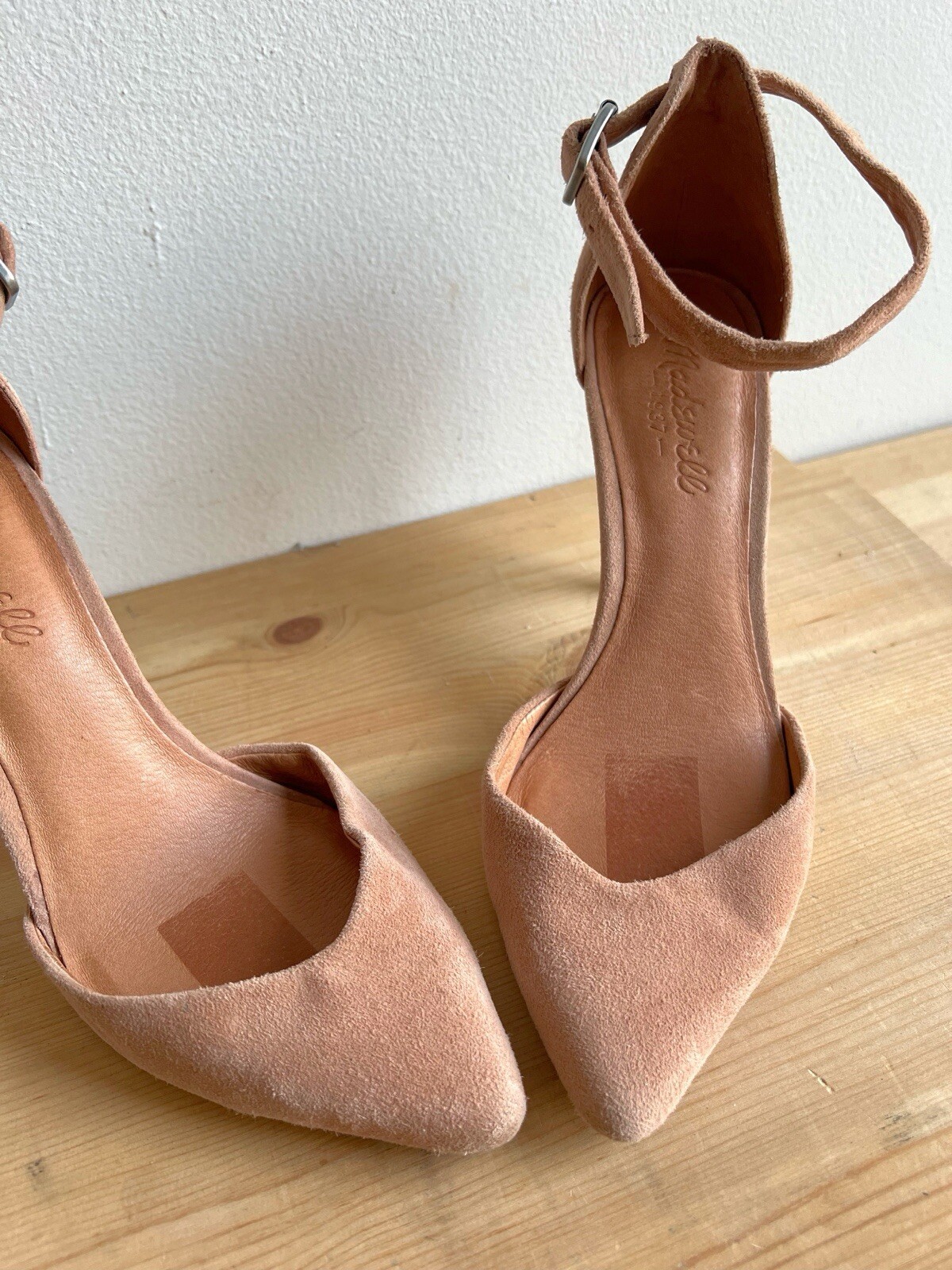 Madewell pink blush nude suede leather pointed toe heels ankle strap pumps sz 7