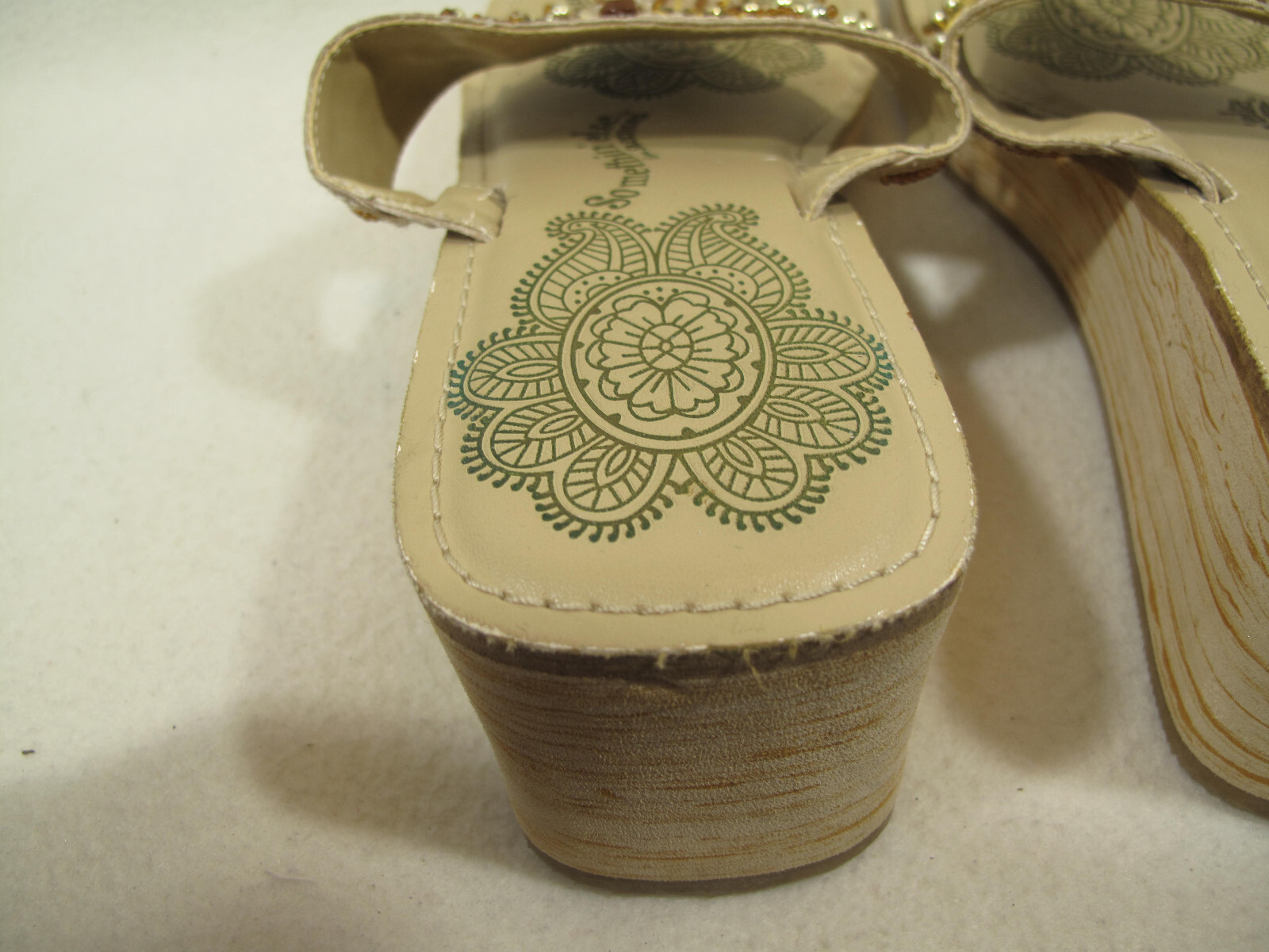 Skechers USA~Women’s Somethin’ Else Jaunt~Beaded~Wedge~Thong~Sandal~ Size 10.5