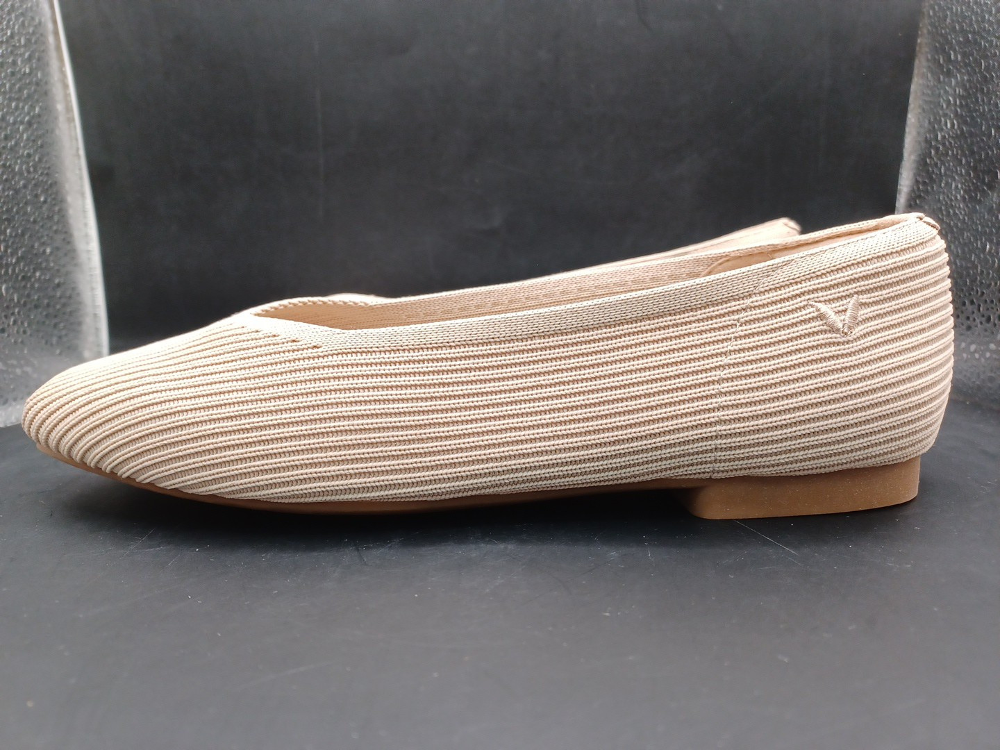 NEW Vivaia Margot 2.0 Square Toe V-Cut Flats – Almond Size 36 (US 5.5-6)