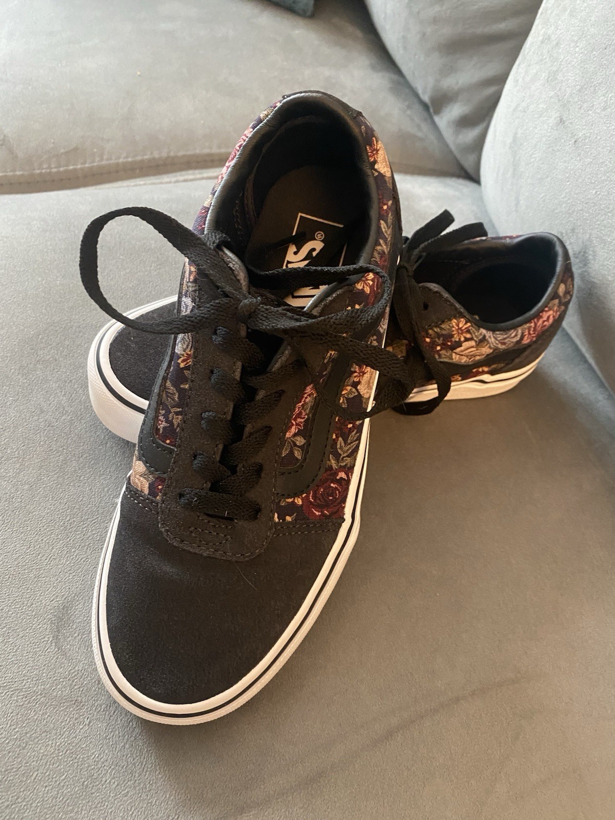 Vans Old Skool Black Floral Sneakers Size 7 Garden Tapestry