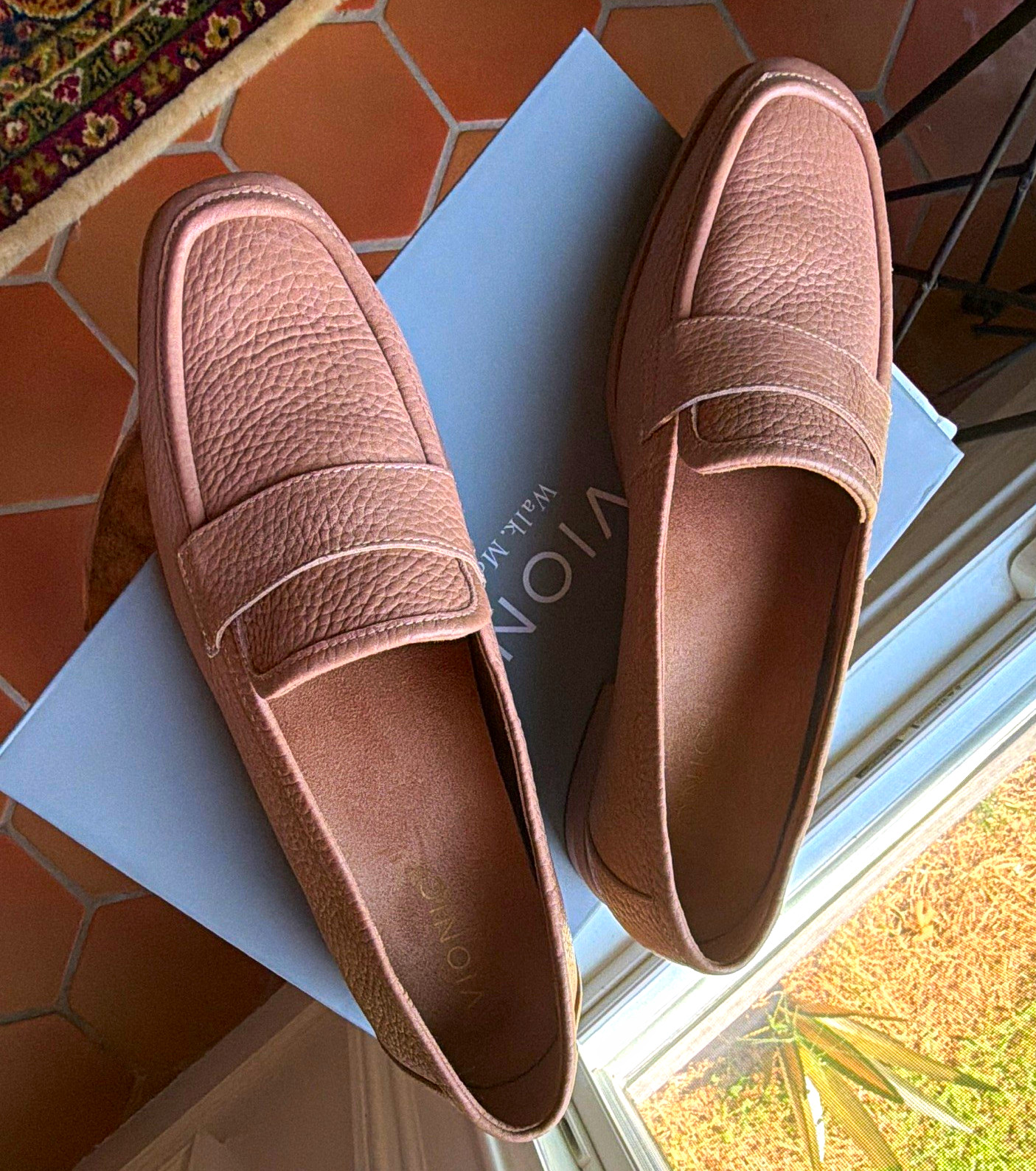 Vionic Women’s Tan Textured Leather Square Toe Slip-On Loafer Flats 10