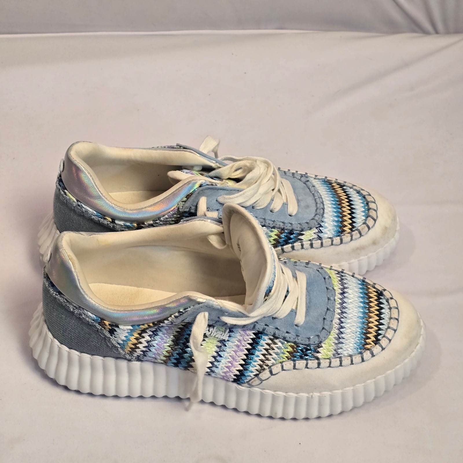 La Strada Womens Multi-Color Chevron Woven Denim Iridescent Sneakers Size 40