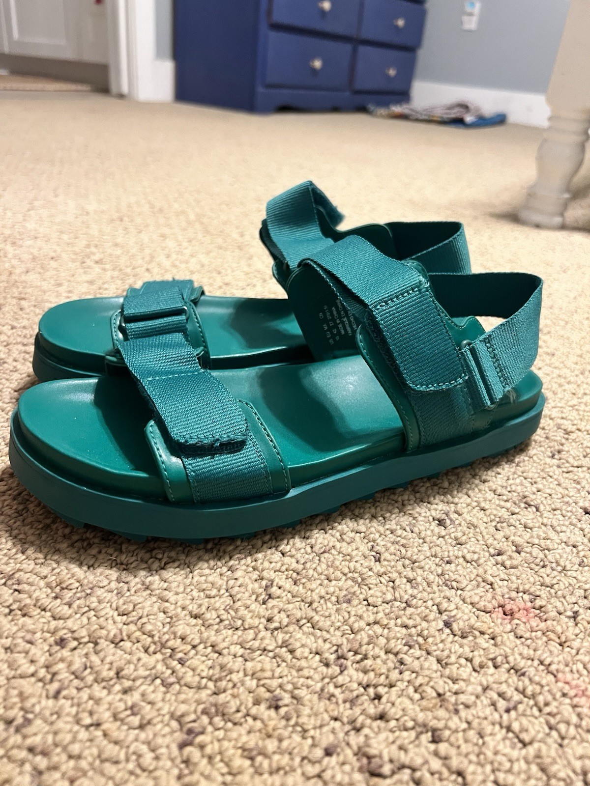 Aerie Green Strappy Sandals Unisex Adults US 10 Hook & Loop Adjustable Buckle