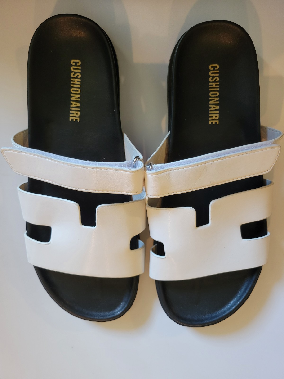 New Cushionaire Slides in White. Size 8.5