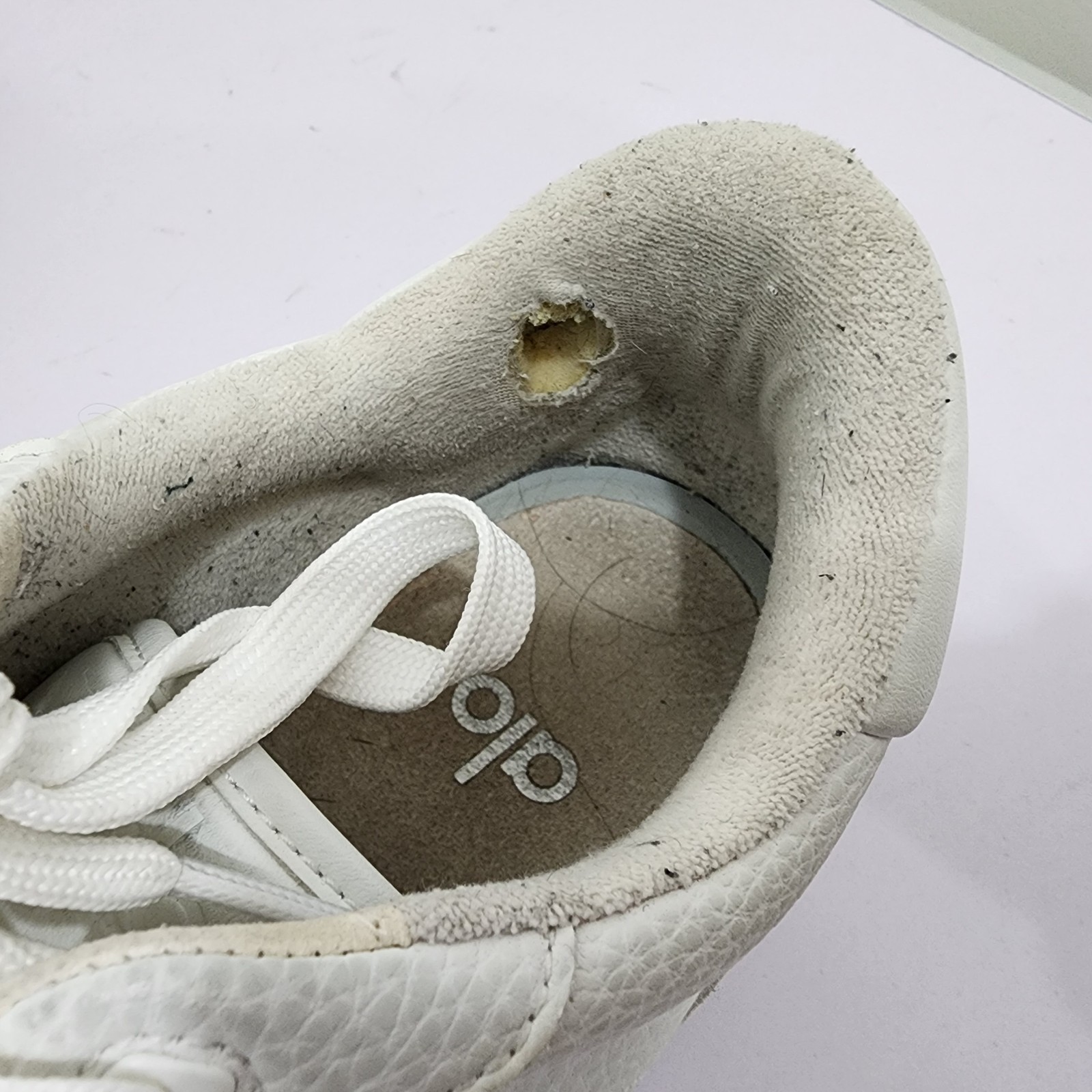 Alo Yoga Recovery Mode Sneakers White A0685U Womens 11.5 Mens 10 Vegan Leather
