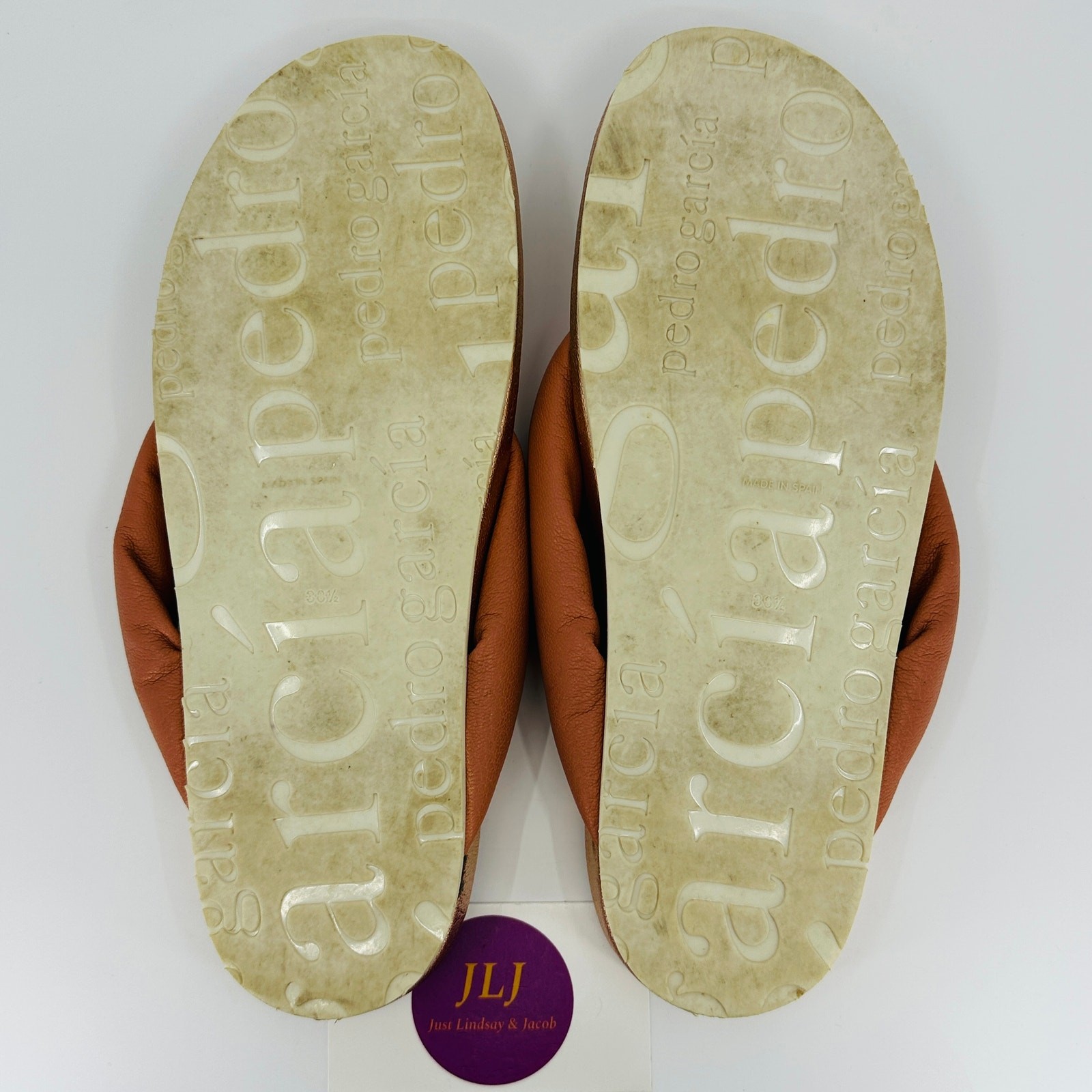 Pedro Garcia Women’s Anita Rosette Stucco Leather Thong Sandals Size 38.5/8.5 US