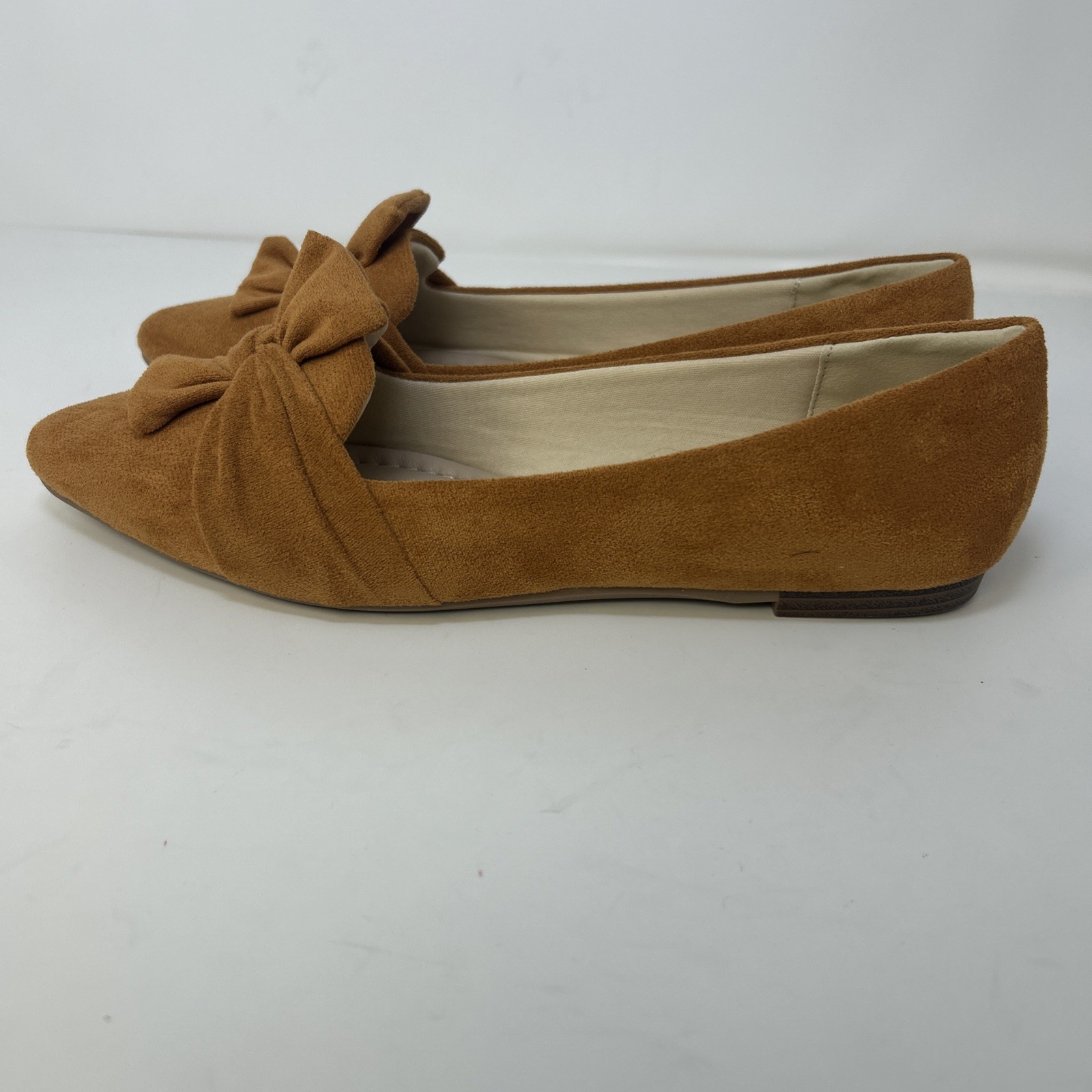 MUSSHOE Women’s Pointed Toe Ballet Flats Mustard Yellow Suede Bow Knot Sz 7 New