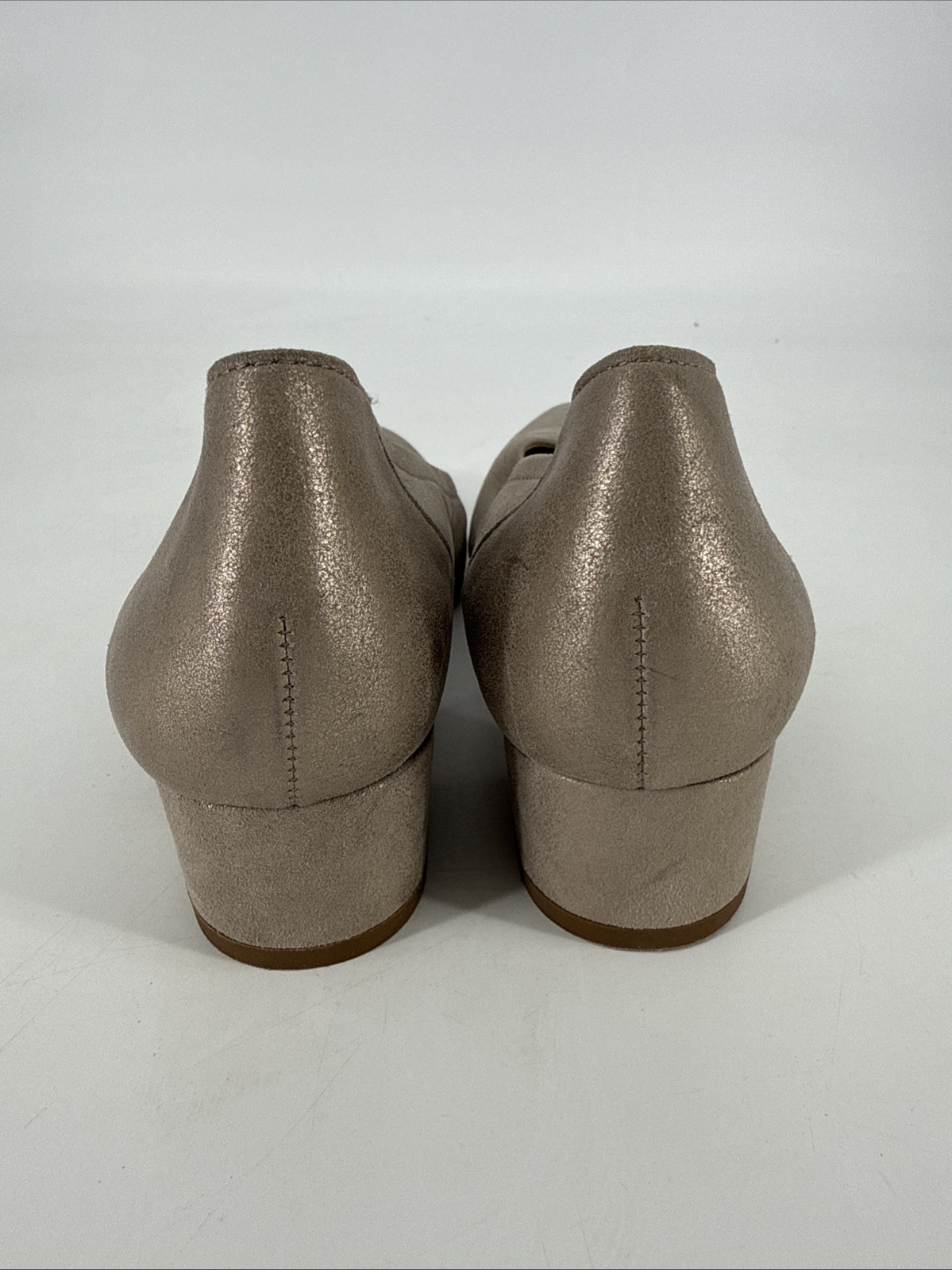 Paul Green Yvette Pumps Neutral Beige Heels Womens US 6 EU 3.5 Cashmere Flaw