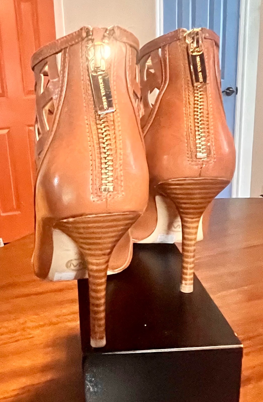 MICHAEL Michael Kors Yvonne Tan Leather Caged Booties Lattice Design Shoe 7.5
