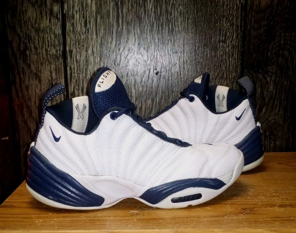 Vintage Nike Flight Sneakers Women’s 8 White Navy Mid Basketball Shoe 2002′ Y2k
