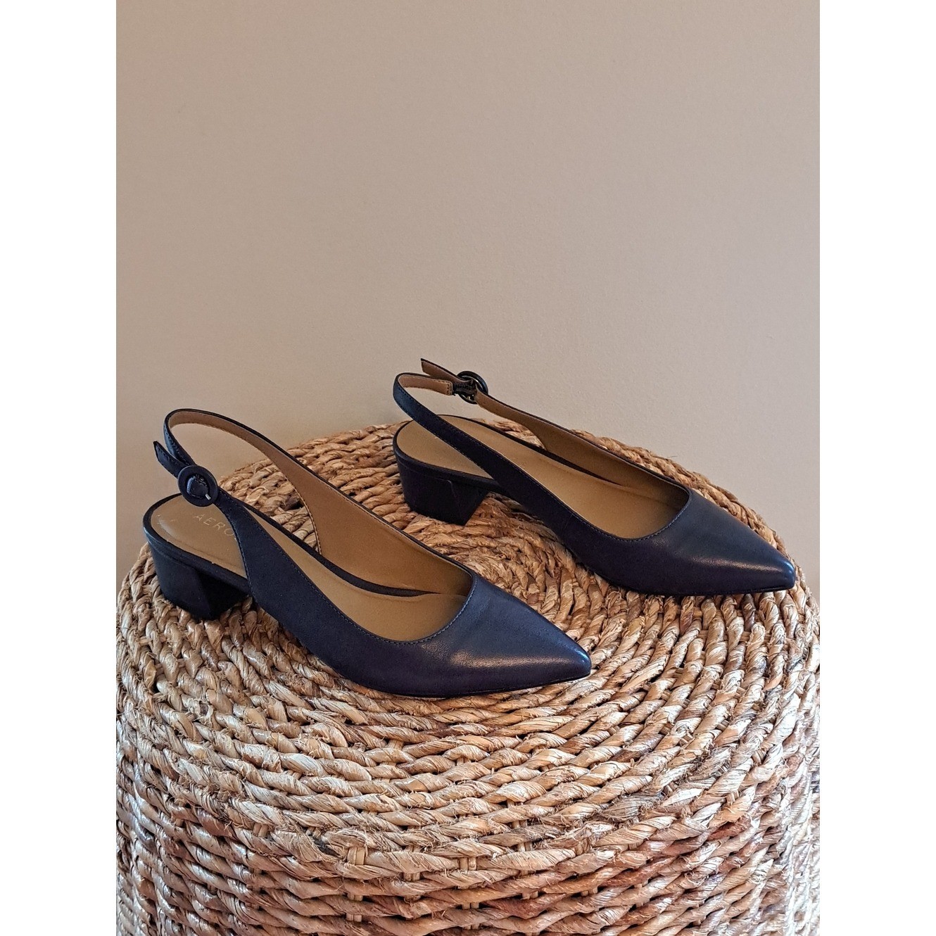 NWOT Aerosoles Womens Grand Central Dress Navy Leather Slingback 1.75″ Heels 7.5