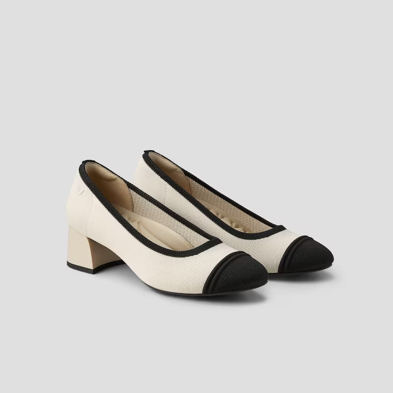 NEW Vivaia Julie 2.0 Round Toe Chunky Heel