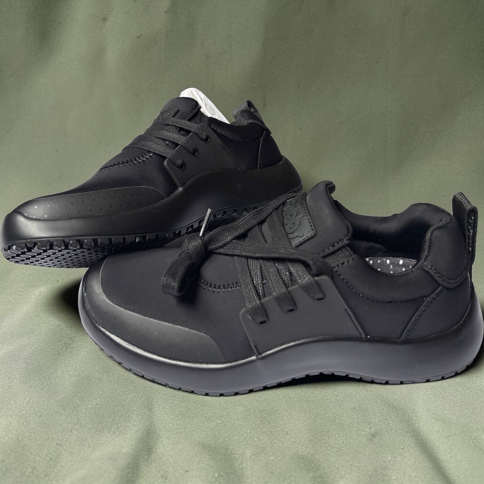 Snibbs Spacecloud 2.0 Eclipse Black, Size Women’s 5