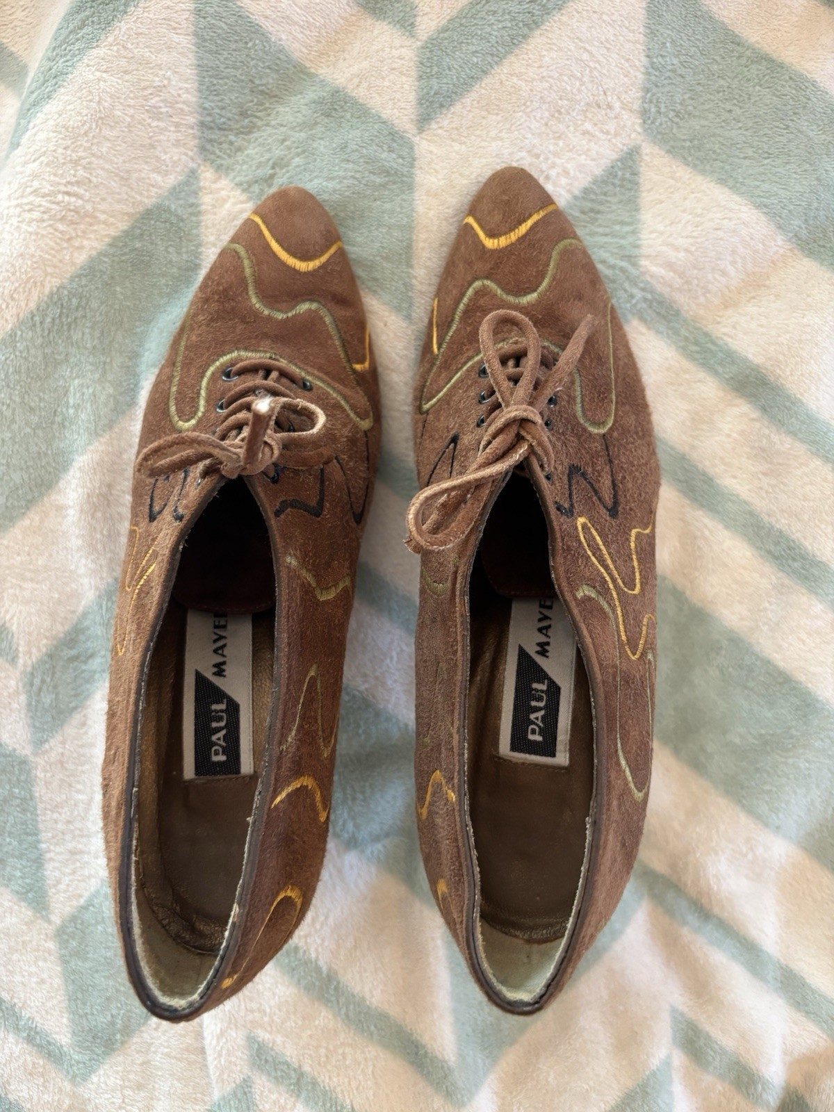 Woman’s Paul Mayer Brown Suede Pumps with/ black green and gold embroid Sz 6 B