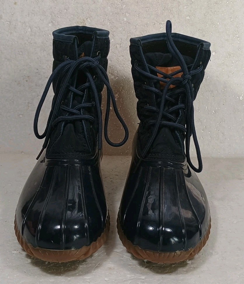 RUE 21 Women’s 8M QuiltDuck Boots Navy Blue Quilted Lace Up. Quilted Rain Boots