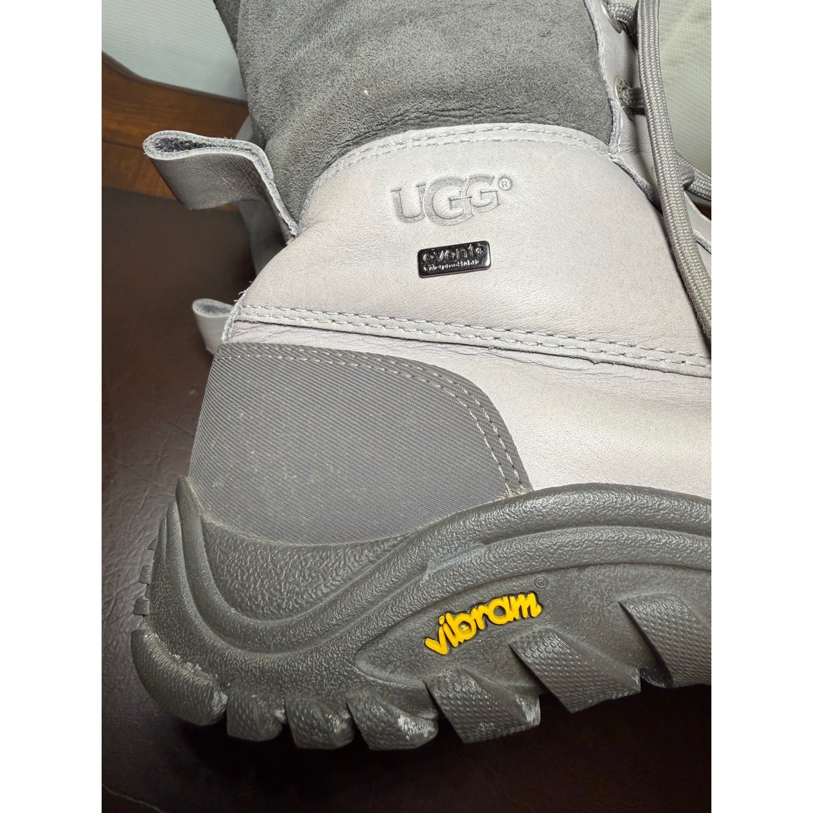 UGG Adirondack II Waterproof Winter Boots Lavender Grey Leather Suede Size 8