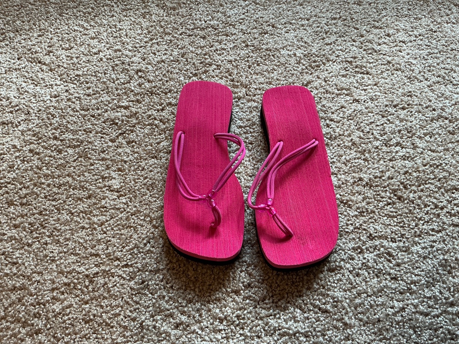 Hot Pink Fuchsia Sandal Shoes Flip Flops Size 7.5 Foam