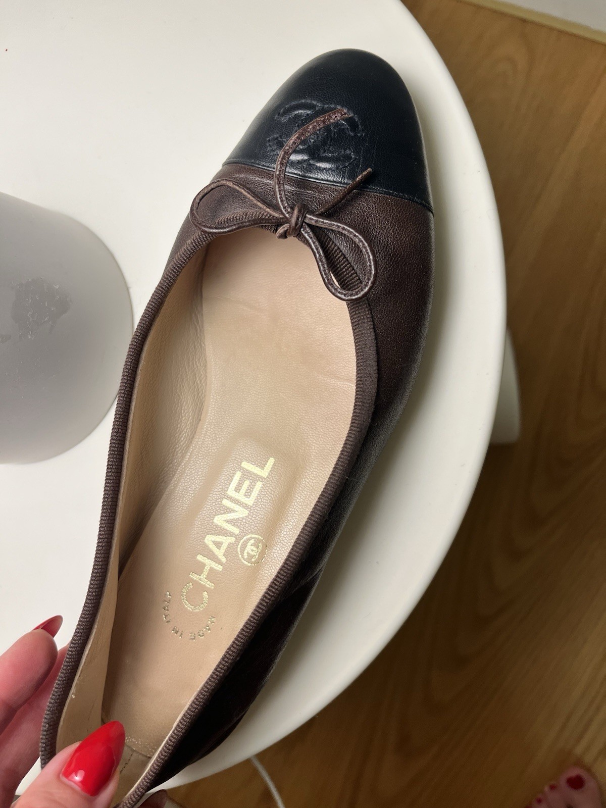 CHANEL Ballet Flat Brown & Black Cap Toe Size 36 (Right Foot Only)
