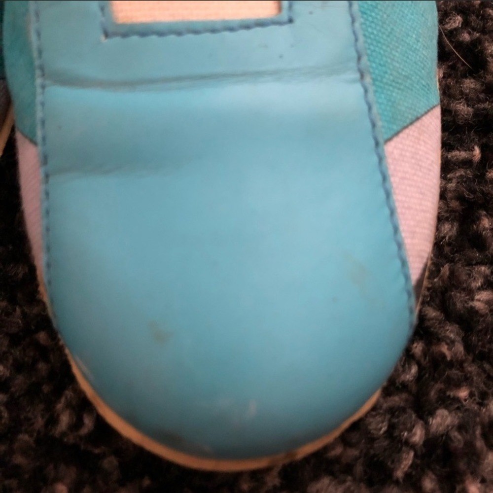 Emilio Pucci Robins egg blue size 37.5 fits like 7 style # 743173