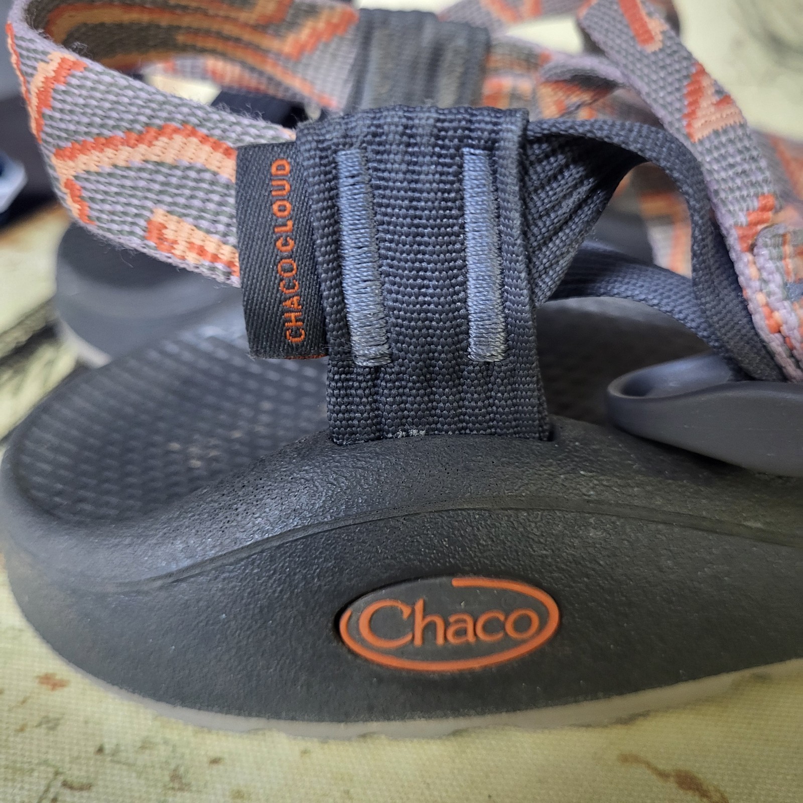 Size 10 Chaco Z Cloud X2 Toe Strap Classic Sandals Women’s ZigZag Orange Gray